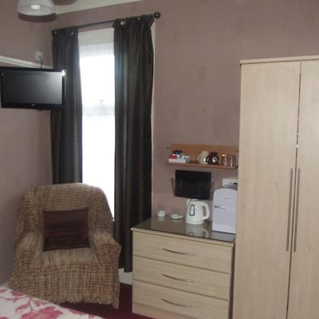 Tudor House Great Yarmouth Room photo